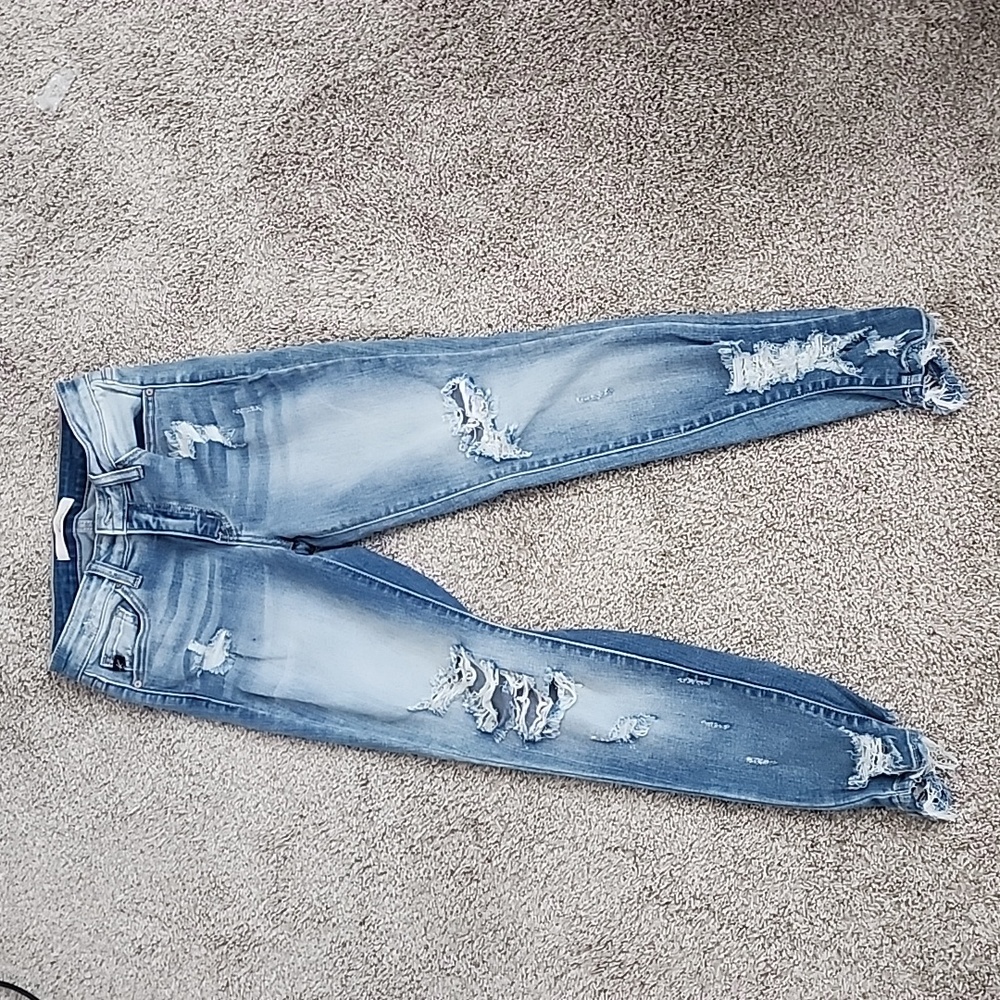 Kancan womens size 26 skinny blue jeans.